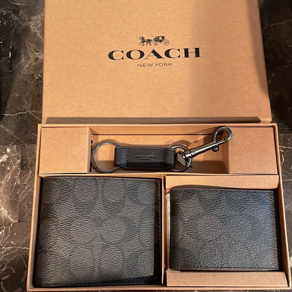 Coach Men’s Oxblood Black Wallet 3 piece gift set - Picture 6 of 7